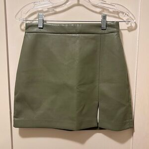 Wilfred Patio Leather Mini Skirt in Sage